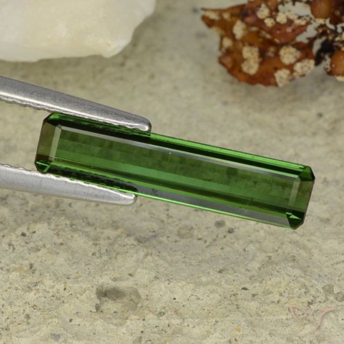 1.47ct Naturel Forêt verte Tourmaline, Taille émeraude, VVS
