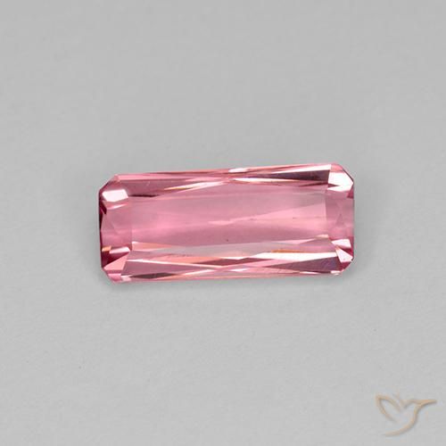 1.55ct Naturel Rose intense Tourmaline, Taille émeraude, VVS-VS