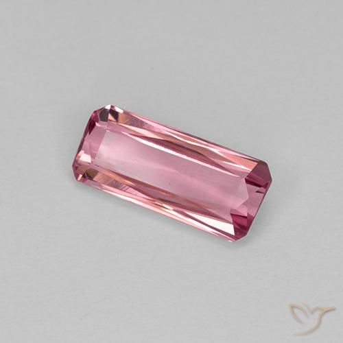 Tourmaline Rose intense naturelle Octogone / coupe Émeraude, 1.55 ct, VVS-VS