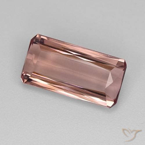 Tourmaline Rouge coccinelle naturelle Octogone / coupe Émeraude, 2.57 ct, VVS-VS