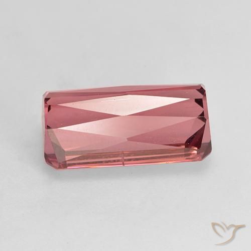 Tourmaline Rose rougeâtre naturelle Octogone / coupe Émeraude, 3.90 ct, VS-SI