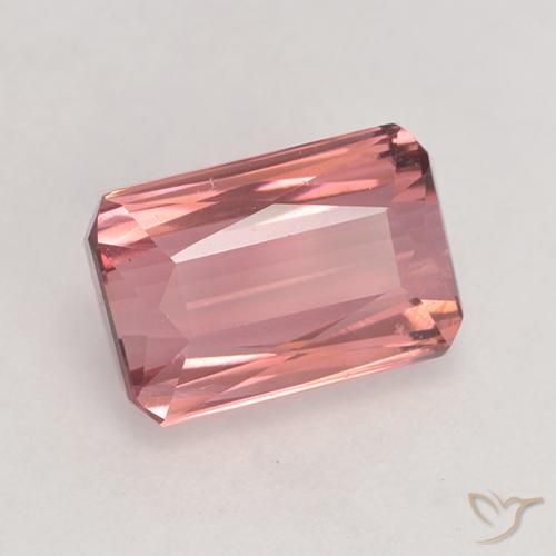 Tourmaline Orange rose naturelle Taille émeraude, 2.57 ct, VVS-VS