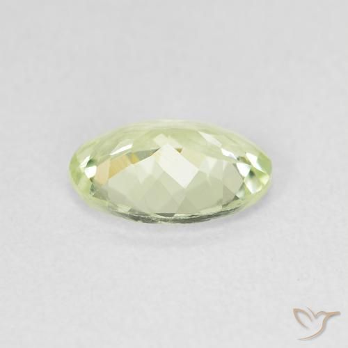 Tourmaline Vert jaunâtre naturelle ovale, 1.05 ct, VVS