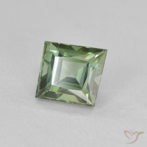 Tourmaline Vert terre pâle naturelle Fantaisie, 1.58 ct, VVS