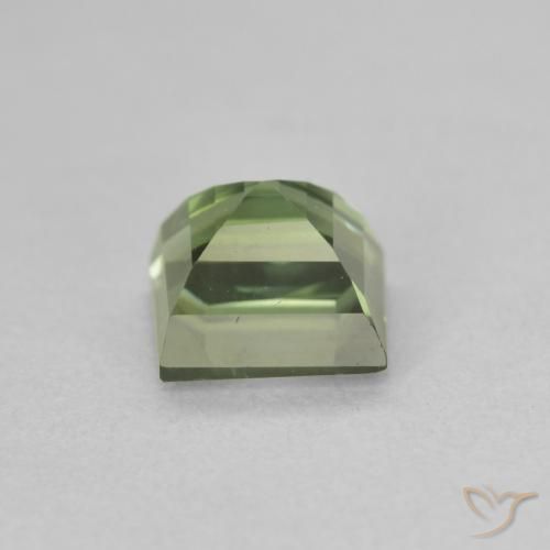 Tourmaline Vert terre pâle naturelle Fantaisie, 1.58 ct, VVS