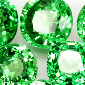 Achetez naturel ct vert grenat tsavorite gems, coupe coussin, en provenance tanzanie chez gemselect. en stock, livraison internationale!