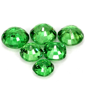 Achetez naturel ct vert grenat tsavorite gems, coupe coussin, en provenance tanzanie chez gemselect. en stock, livraison internationale!