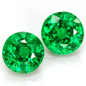 Achetez naturel ct Vert éclatant Grenat Tsavorite gems, Coupe roude, En provenance Tanzanie chez GemSelect. En stock, livraison internationale!