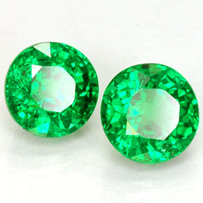 Achetez naturel ct Vert éclatant Grenat Tsavorite gems, Coupe roude, En provenance Tanzanie chez GemSelect. En stock, livraison internationale!