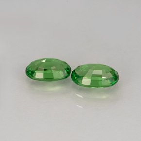 Achetez naturel ct vert grenat tsavorite gems, coupe ovale, en provenance tanzanie chez gemselect. en stock, livraison internationale!