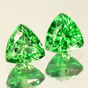 Achetez naturel ct vert grenat tsavorite gems, trillion, en provenance tanzanie chez gemselect. en stock, livraison internationale!