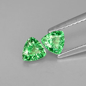 Achetez naturel ct Vert chrome Grenat Tsavorite gems, Trillion, En provenance Tanzanie chez GemSelect. En stock, livraison internationale!