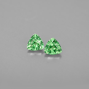 Achetez naturel ct vert grenat tsavorite gems, trillion, en provenance tanzanie chez gemselect. en stock, livraison internationale!