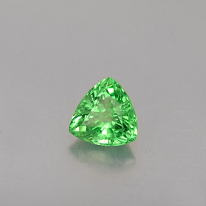 Grenat Tsavorite Vert chrome naturelle Trillion, 0.30 ct, VS