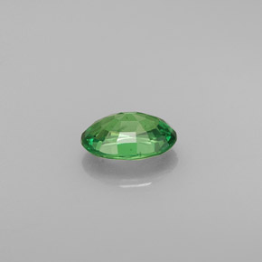Grenat Tsavorite Vert chrome naturelle Coupe ovale, 0.54 ct, VVS-VS
