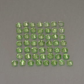 Achetez naturel ct vert grenat tsavorite gems, coupe roude, en provenance tanzanie chez gemselect. en stock, livraison internationale!