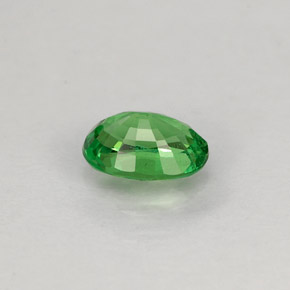 Grenat Tsavorite Vert naturelle Coupe ovale, 0.65 ct, VS