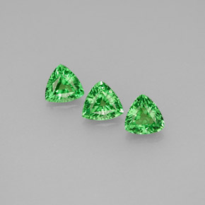 Achetez naturel ct Vert chrome Grenat Tsavorite gems, Trillion, En provenance Tanzanie chez GemSelect. En stock, livraison internationale!