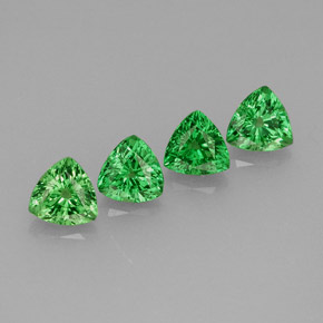 Achetez naturel ct vert grenat tsavorite gems, trillion, en provenance tanzanie chez gemselect. en stock, livraison internationale!
