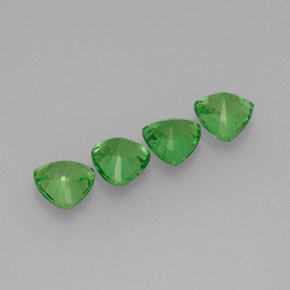 Achetez naturel ct vert grenat tsavorite gems, trillion, en provenance tanzanie chez gemselect. en stock, livraison internationale!