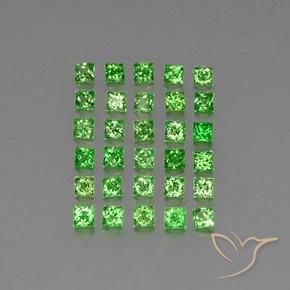 Shop natural 2.42ct Vert clair Grenat Tsavorite gems, Carré, from Tanzanie at GemSelect. In stock, global shipping!
