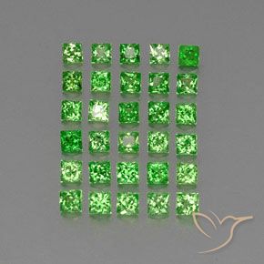 Shop natural 2.77ct Vert éclatant Grenat Tsavorite gems, Carré, from Tanzanie at GemSelect. In stock, global shipping!