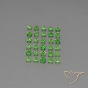 Shop natural 2.96ct Vert Électrique Grenat Tsavorite gems, Carré, from Tanzanie at GemSelect. In stock, global shipping!