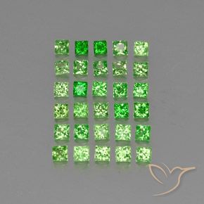 Shop natural 2.61ct Vert clair Grenat Tsavorite gems, Carré, from Tanzanie at GemSelect. In stock, global shipping!