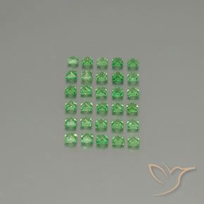Shop natural 2.81ct Vert clair Grenat Tsavorite gems, Carré, from Tanzanie at GemSelect. In stock, global shipping!