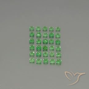 Shop natural 2.57ct Vert clair Grenat Tsavorite gems, Carré, from Tanzanie at GemSelect. In stock, global shipping!
