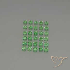 Shop natural 2.80ct Vert moyen Grenat Tsavorite gems, Carré, from Tanzanie at GemSelect. In stock, global shipping!