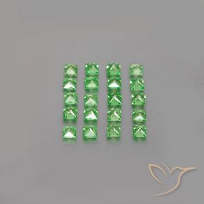 Shop natural 1.31ct Vert Électrique Grenat Tsavorite gems, Carré, from Tanzanie at GemSelect. In stock, global shipping!