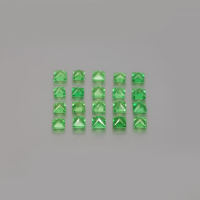 Achetez naturel ct vert grenat tsavorite gems, carré, en provenance tanzanie chez gemselect. en stock, livraison internationale!