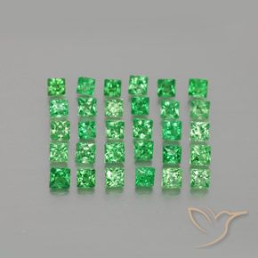 Shop natural 1.73ct Vert clair Grenat Tsavorite gems, Carré, from Tanzanie at GemSelect. In stock, global shipping!
