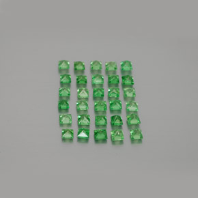 Achetez naturel 2,05ct vert grenat tsavorite gems, carré, en provenance tanzanie chez gemselect. en stock, livraison internationale!