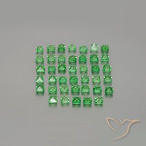Shop natural 1.68ct Vert moyen Grenat Tsavorite gems, Carré, from Tanzanie at GemSelect. In stock, global shipping!