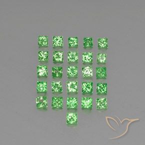 Shop natural 2.06ct Vert clair Grenat Tsavorite gems, Carré, from Tanzanie at GemSelect. In stock, global shipping!