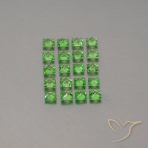 Shop natural 1.34ct Vert éclatant Grenat Tsavorite gems, Carré, from Tanzanie at GemSelect. In stock, global shipping!