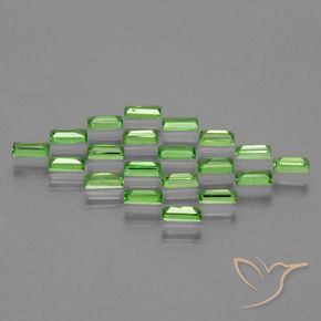 Shop natural 2.08ct Vert éclatant Grenat Tsavorite gems, Baquette, from Tanzanie at GemSelect. In stock, global shipping!