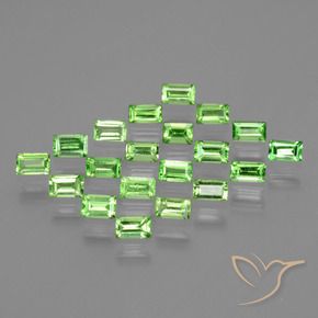 Shop natural 1.95ct Vert éclatant Grenat Tsavorite gems, Baquette, from Tanzanie at GemSelect. In stock, global shipping!