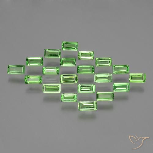 Shop natural 2.36ct Vert éclatant Grenat Tsavorite gems, Baquette, from Tanzanie at GemSelect. In stock, global shipping!