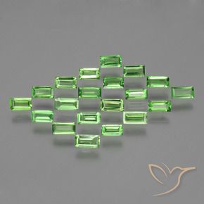 Shop natural 2.36ct Vert éclatant Grenat Tsavorite gems, Baquette, from Tanzanie at GemSelect. In stock, global shipping!