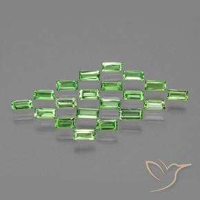 Shop natural 1.98ct Vert éclatant Grenat Tsavorite gems, Baquette, from Tanzanie at GemSelect. In stock, global shipping!