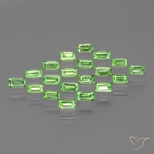 Shop natural 1.18ct Vert éclatant Grenat Tsavorite gems, Baquette, from Tanzanie at GemSelect. In stock, global shipping!