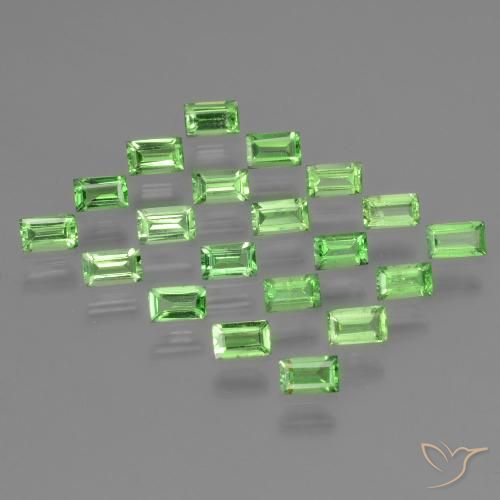 Shop natural 1.66ct Vert éclatant Grenat Tsavorite gems, Baquette, from Tanzanie at GemSelect. In stock, global shipping!