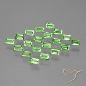 Shop natural 1.58ct Vert éclatant Grenat Tsavorite gems, Baquette, from Tanzanie at GemSelect. In stock, global shipping!