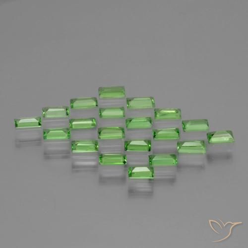 Shop natural 1.08ct Vert éclatant Grenat Tsavorite gems, Baquette, from Tanzanie at GemSelect. In stock, global shipping!