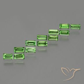 Shop natural 1.71ct Vert éclatant Grenat Tsavorite gems, Baquette, from Tanzanie at GemSelect. In stock, global shipping!