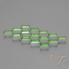 Shop natural 1.46ct Vert éclatant Grenat Tsavorite gems, Baquette, from Tanzanie at GemSelect. In stock, global shipping!