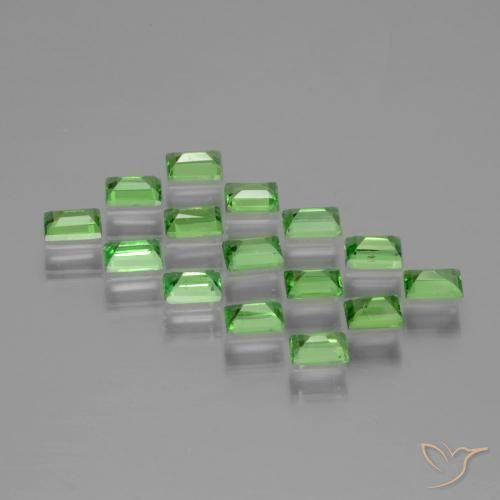 Shop natural 1.48ct Vert éclatant Grenat Tsavorite gems, Baquette, from Tanzanie at GemSelect. In stock, global shipping!